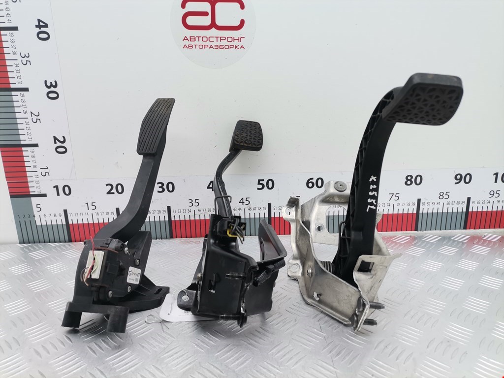 Педальный узел Opel Corsa C (2000-2006)