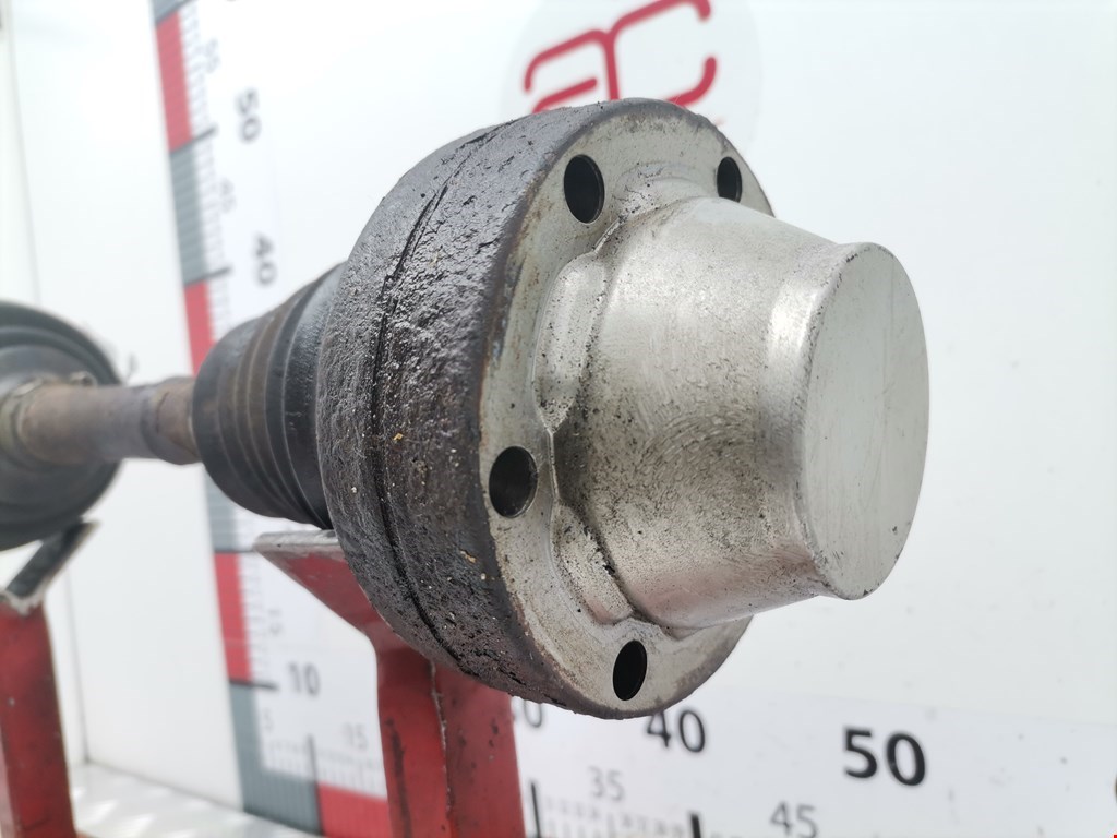 Полуось (привод, приводной вал) передняя левая PORSCHE Cayenne 955/957 2002-2010