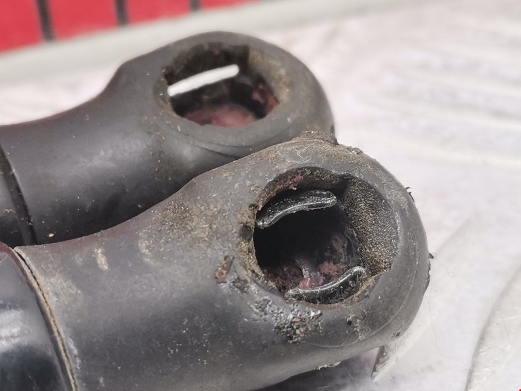 Амортизатор крышки (двери) багажника SEAT Cordoba 2002-2009