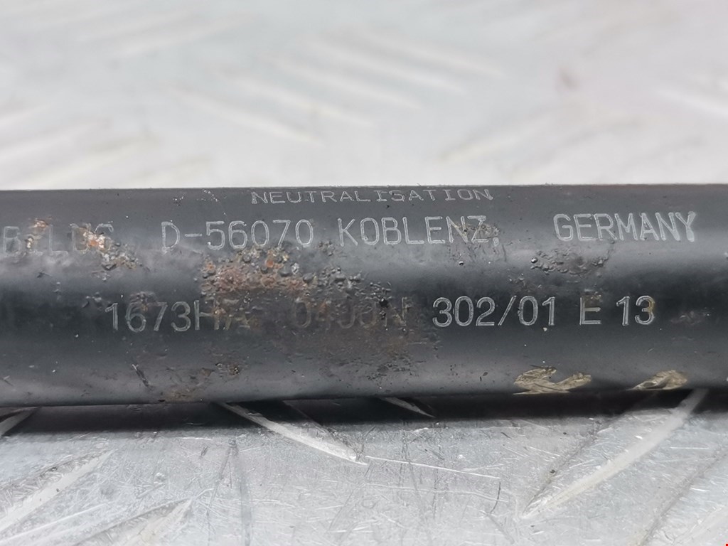 Амортизатор капота левый=правый VOLVO V70 II 2000-2007