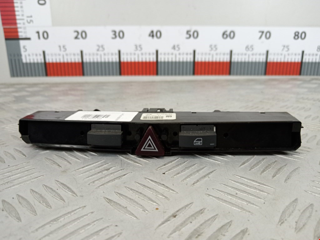 Кнопка аварийной сигнализации (аварийки) OPEL Zafira B 2005-2012