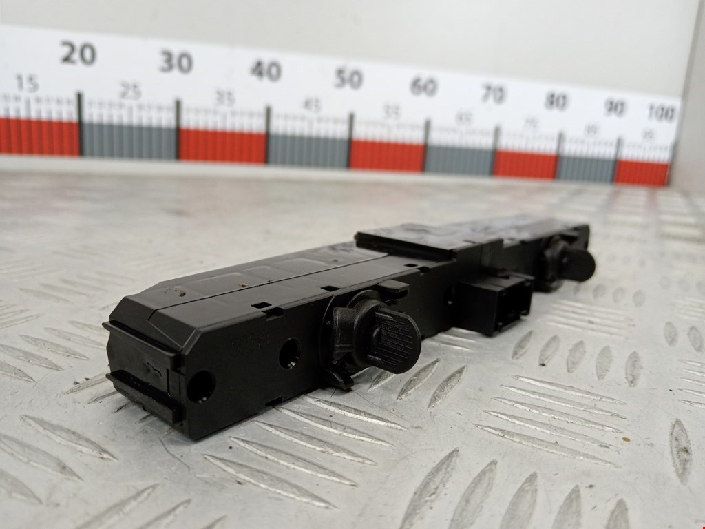 Кнопка аварийной сигнализации (аварийки) OPEL Zafira B 2005-2012