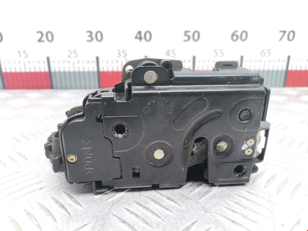 Замок двери передней правой VOLKSWAGEN Golf IV 1997-2003