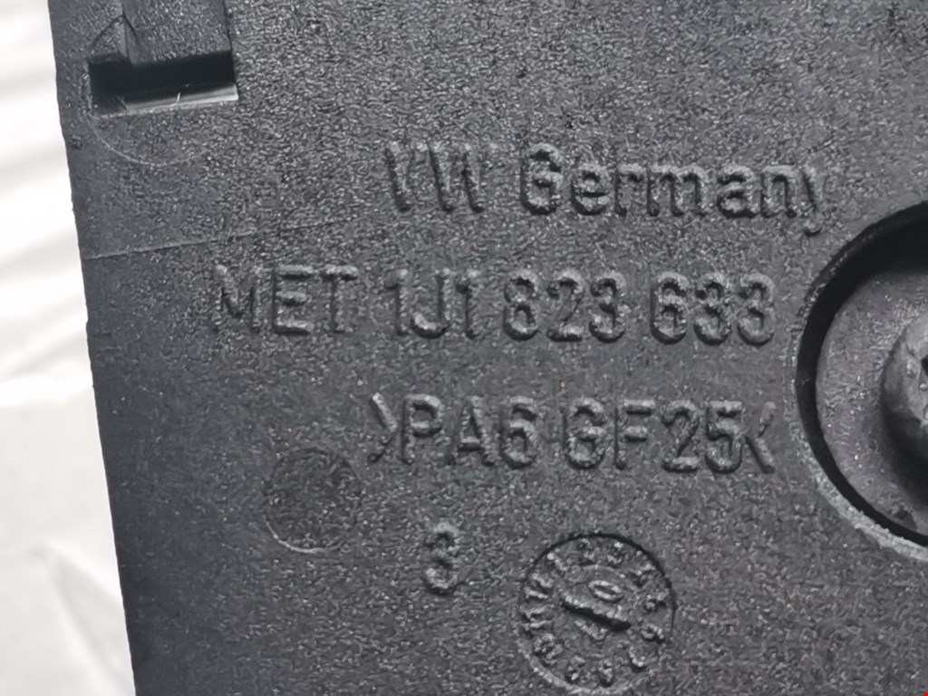 Ручка открывания капота VOLKSWAGEN Polo IV 2001-2009