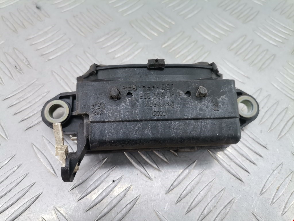 Ручка двери задней наружная правая AUDI A8 D2 1994-2002