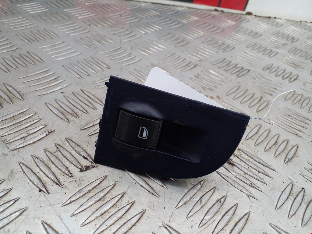 Кнопка стеклоподъемника AUDI A6 C5 1997-2004