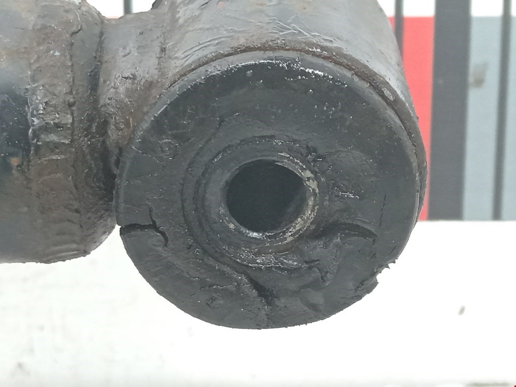 Амортизатор задний правый AUDI A4 B5 1995-2001