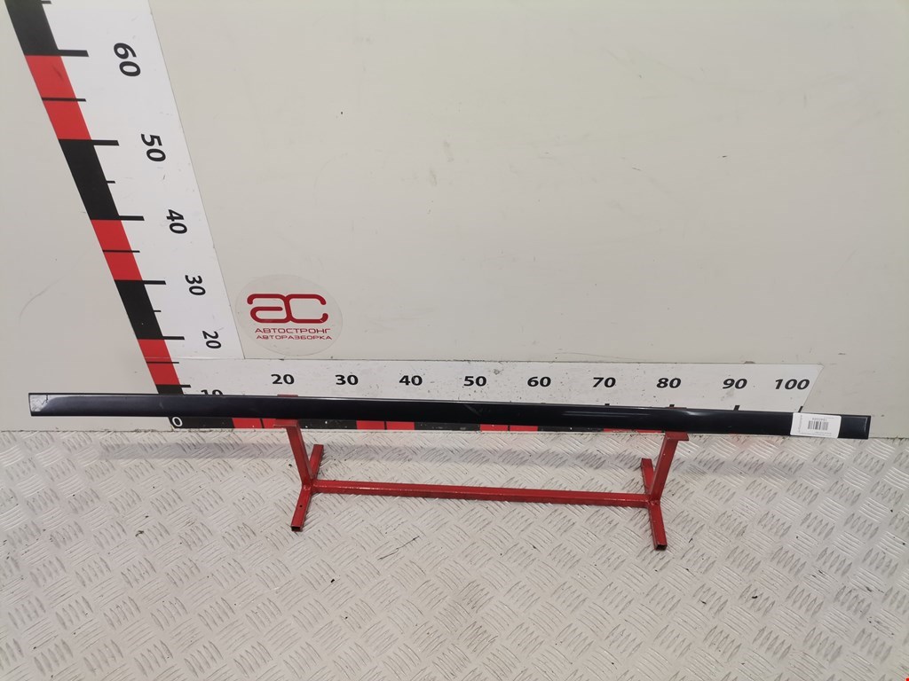 Накладка (молдинг) двери передней левой Audi A6 C5 (1997-2005)