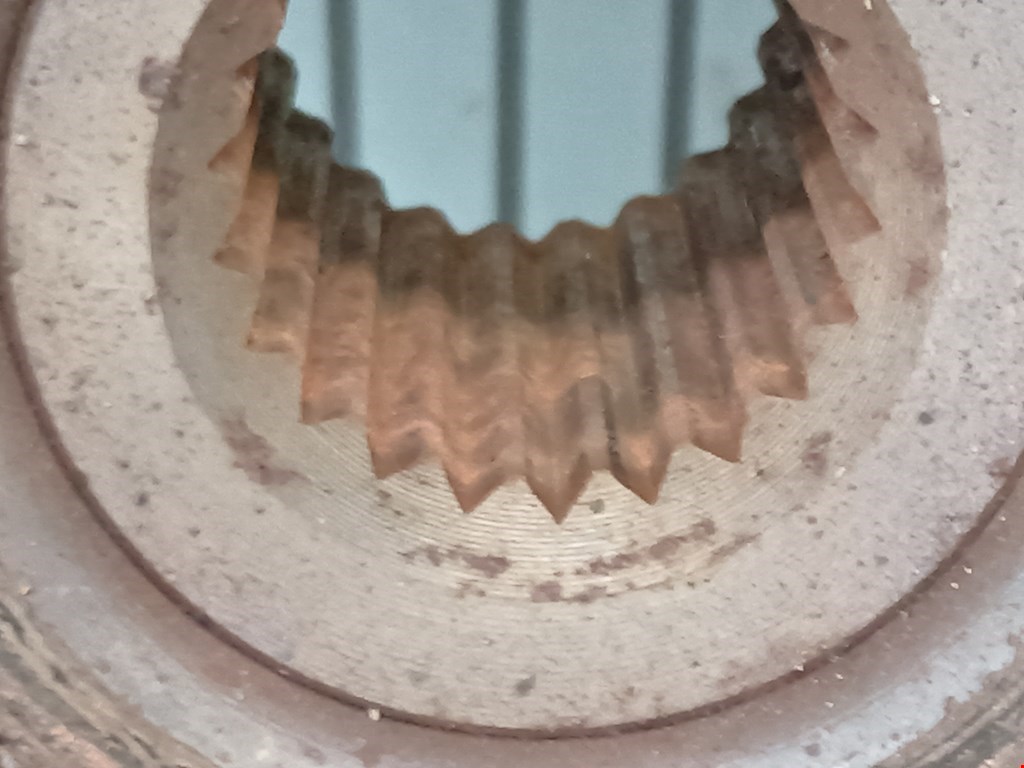 Ступица передняя правая VOLKSWAGEN Golf III 1991-1997