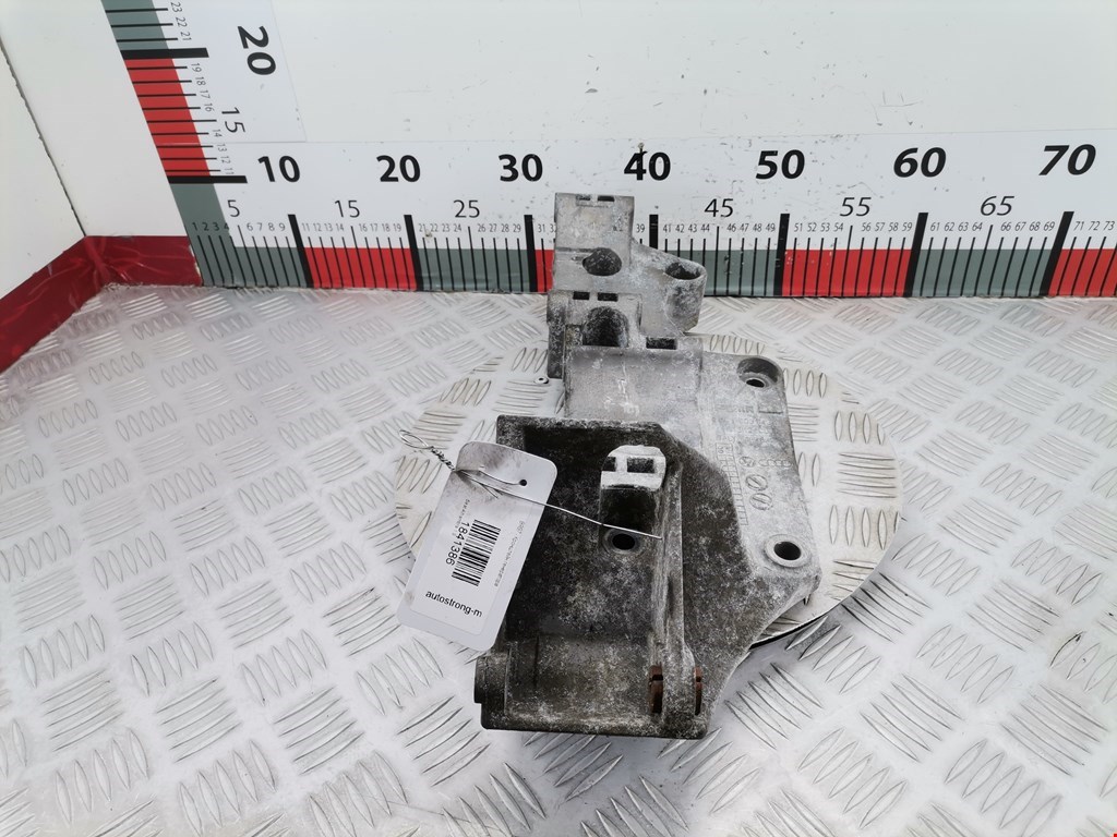 Кронштейн генератора SEAT Alhambra 1996-2010