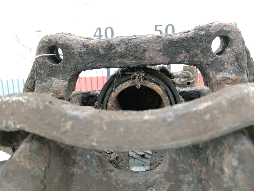 Суппорт передний правый VOLKSWAGEN Transporter T4 1990-2003