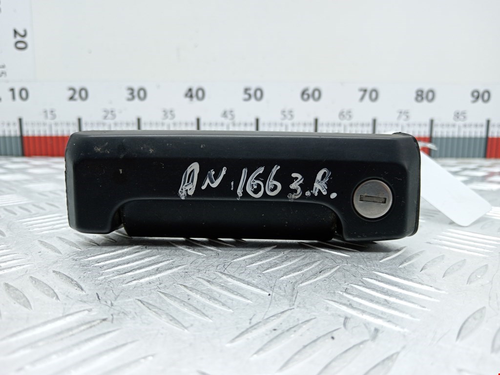 Ручка двери сдвижной наружная правая Volkswagen Transporter (T4) (1990-2003)