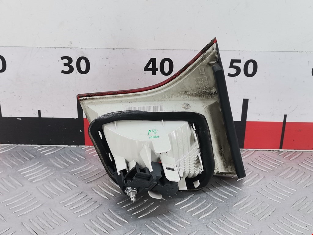 Фонарь задний внутренний правый AUDI A4 B7 2004-2007