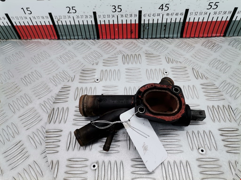 Тройник системы охлаждения SKODA Octavia A5 1Z- 2004-2013