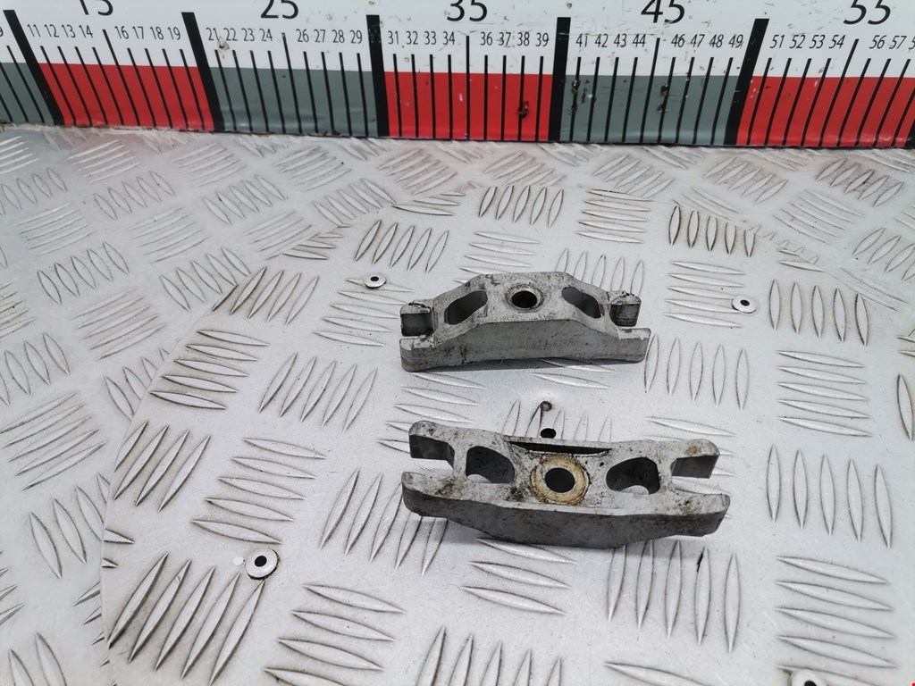 Кронштейн форсунки SKODA Octavia A5 1Z- 2004-2013