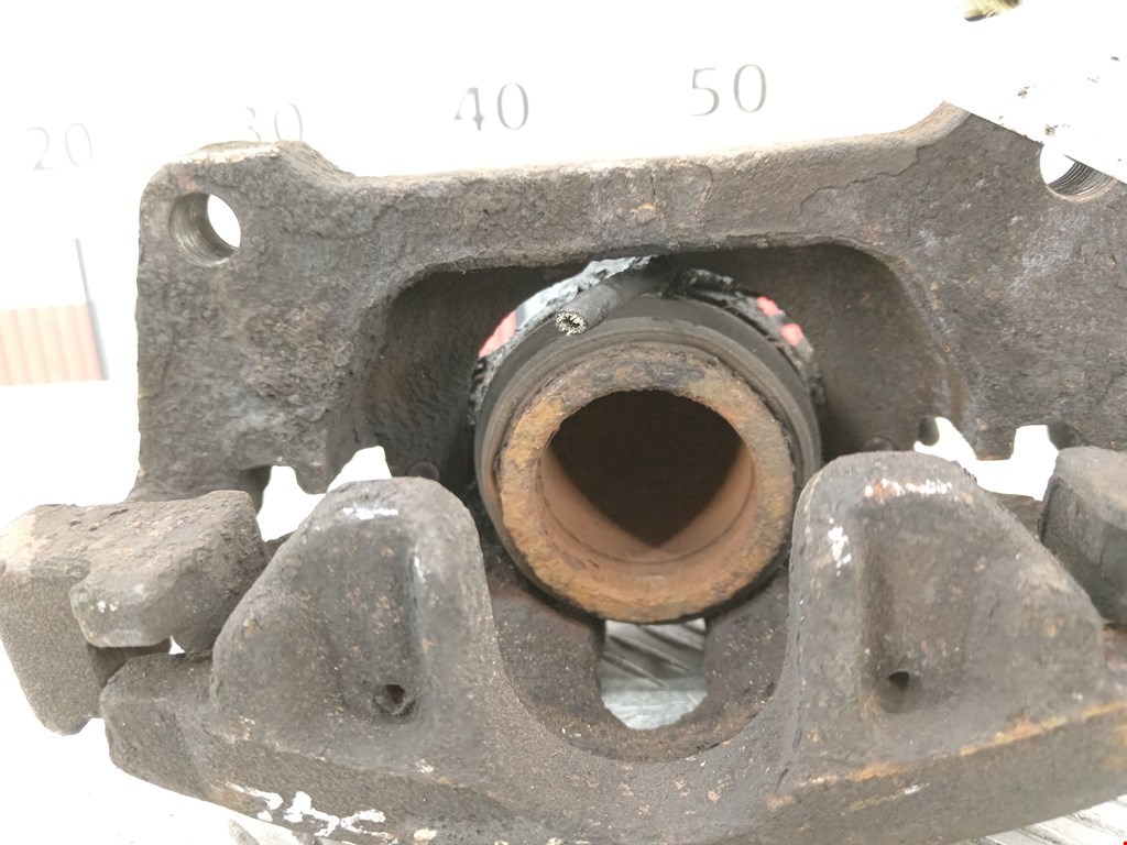 Суппорт передний левый AUDI A4 B6 2001-2005