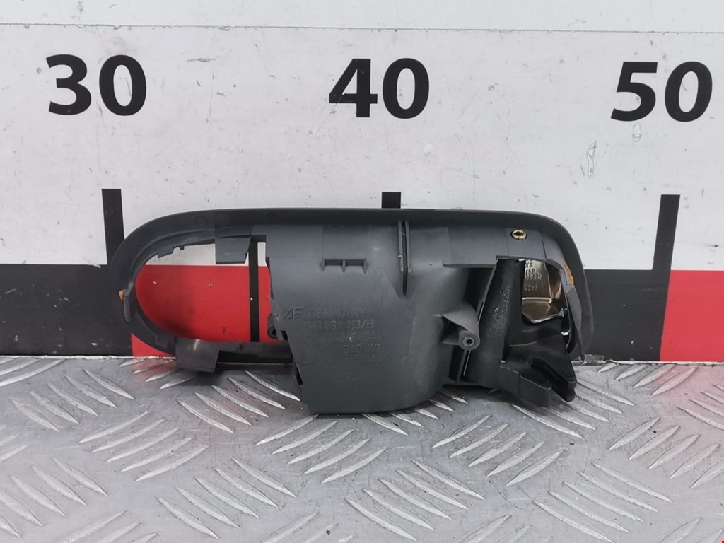 Ручка дверная задняя внутренняя левая VOLKSWAGEN Sharan 1995-2010