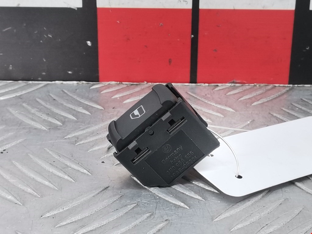 Кнопка стеклоподъемника Skoda Octavia 1U (1996-2010)