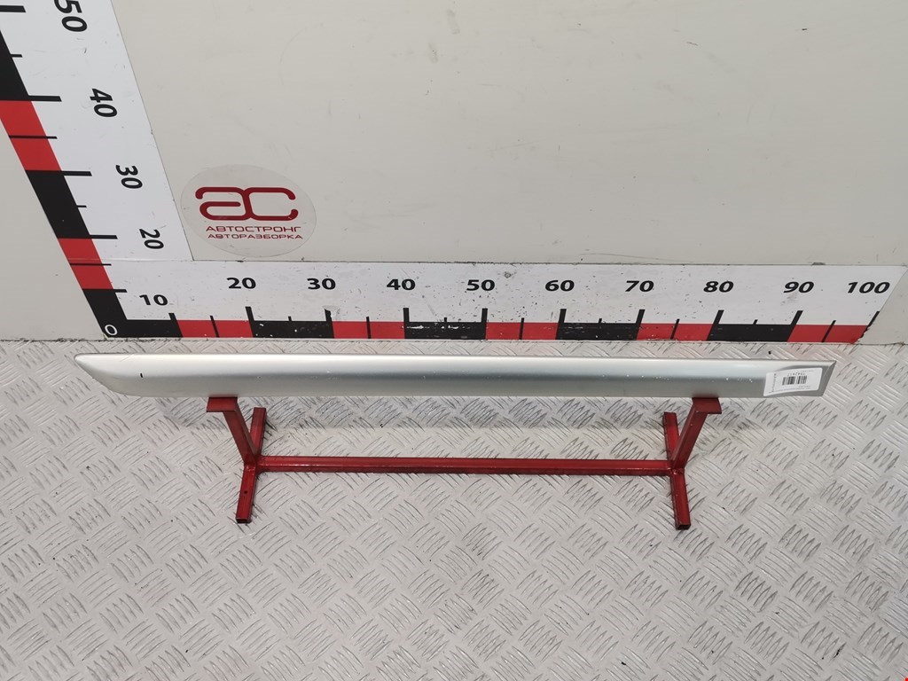 Накладка декоративная (молдинг) двери задней правой Toyota Corolla 9 (2001-2007)