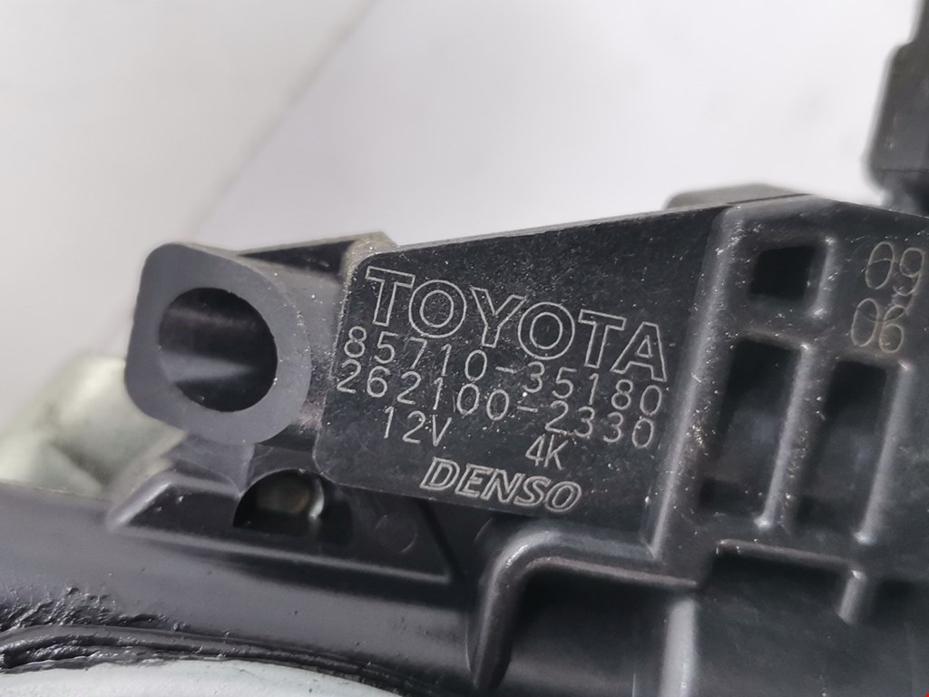 Стеклоподъемник задний правый TOYOTA Prius II XW20 2003-2012