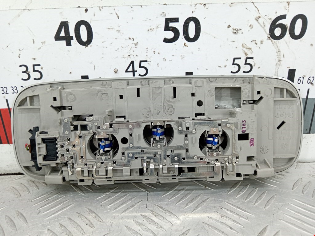 Плафон салонный (салона фонарь) SKODA Superb 2008-2015