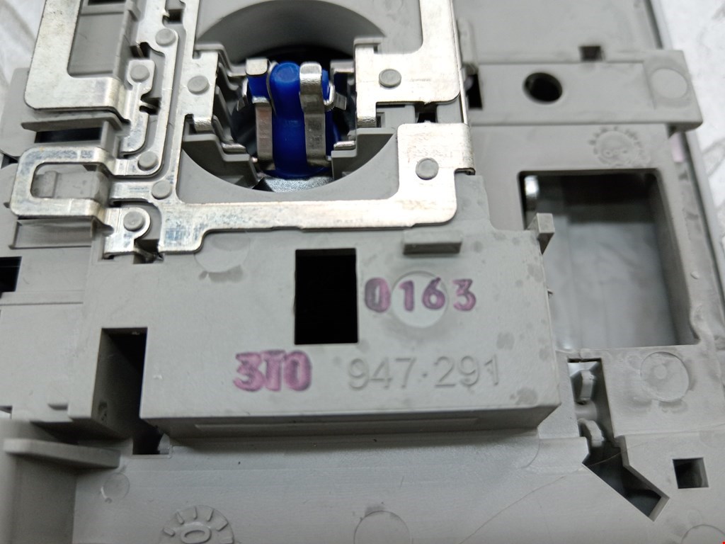 Плафон салонный (салона фонарь) SKODA Superb 2008-2015