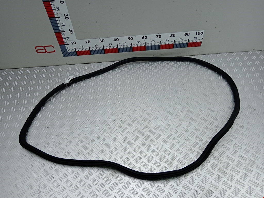 Уплотнитель двери SKODA Superb 2008-2015