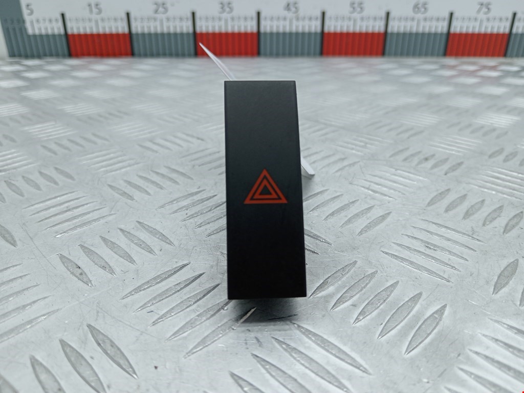 Кнопка аварийной сигнализации (аварийки) CHEVROLET Spark 2010-2015