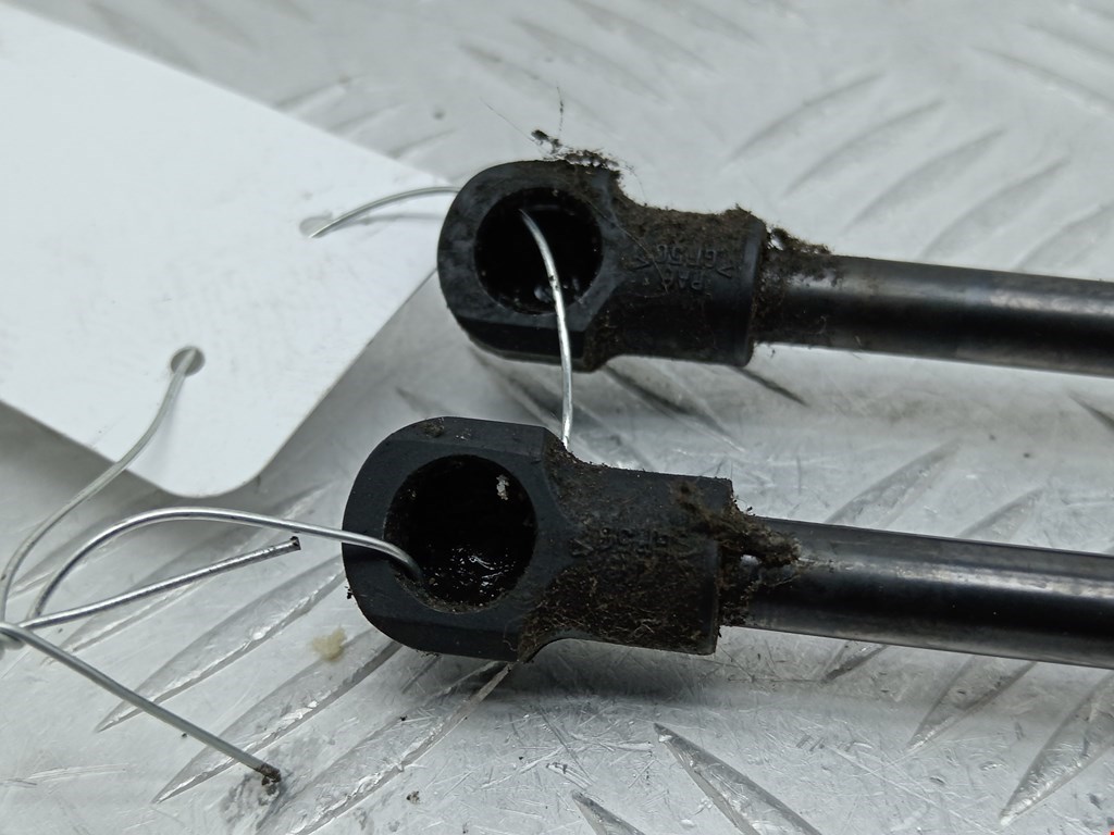 Амортизатор крышки (двери) багажника CHEVROLET Spark 2010-2015