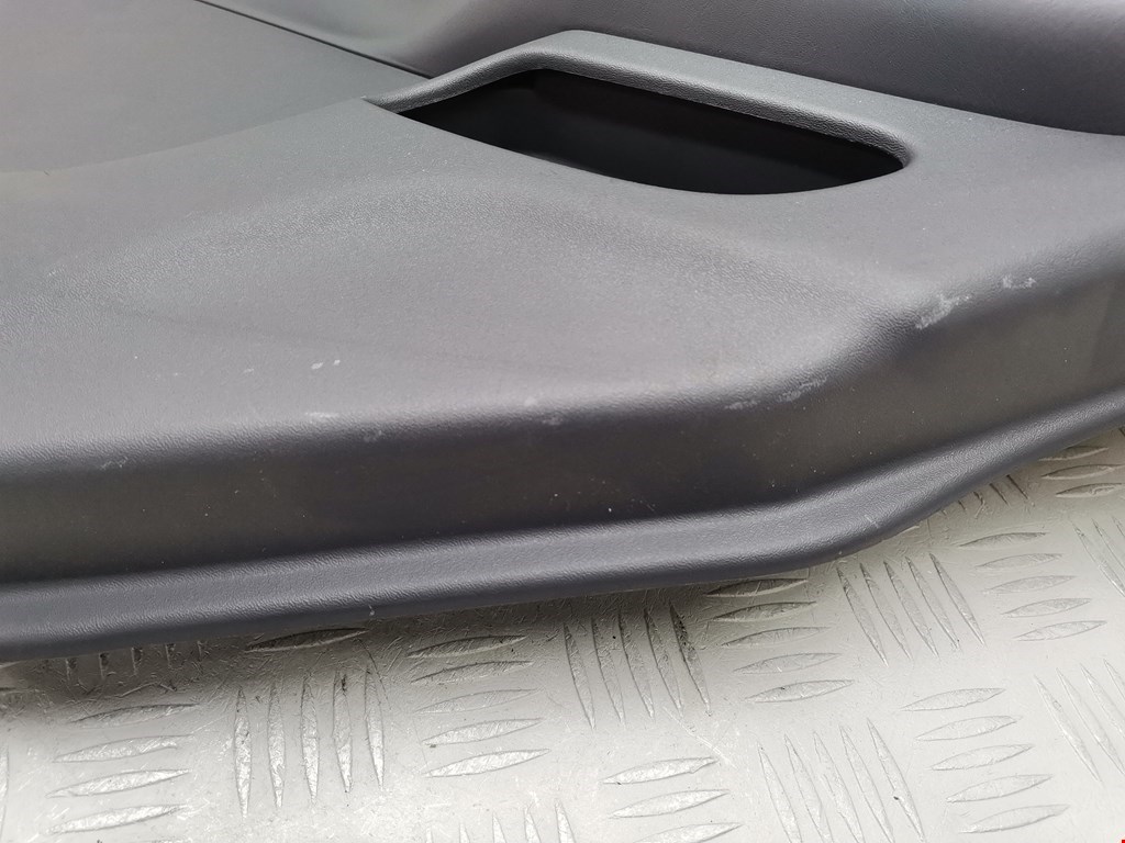 Обшивка двери задняя правая NISSAN Almera N16 2000-2006