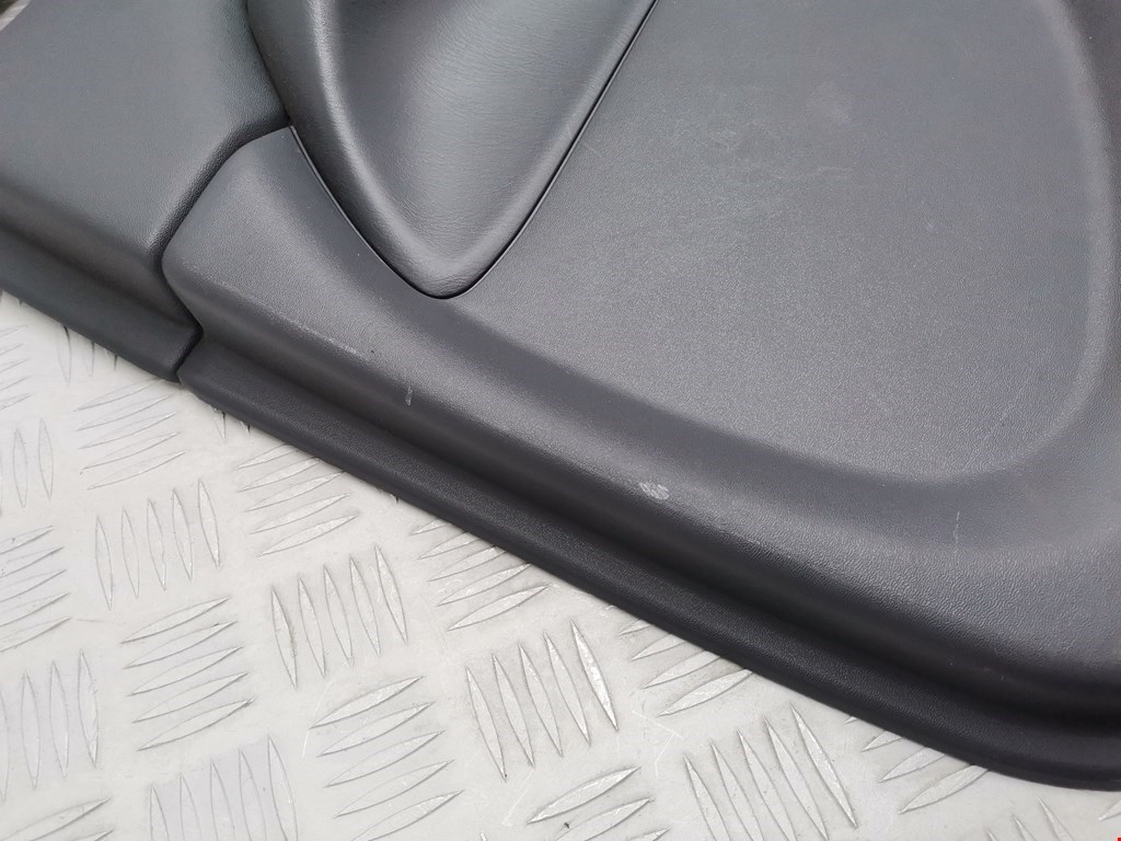 Обшивка двери задняя правая NISSAN Almera N16 2000-2006