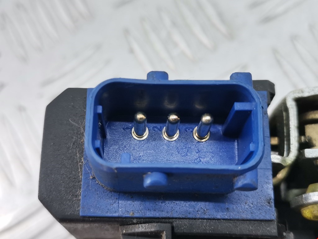 Замок двери задней правой BMW 3er E36 1991-2000