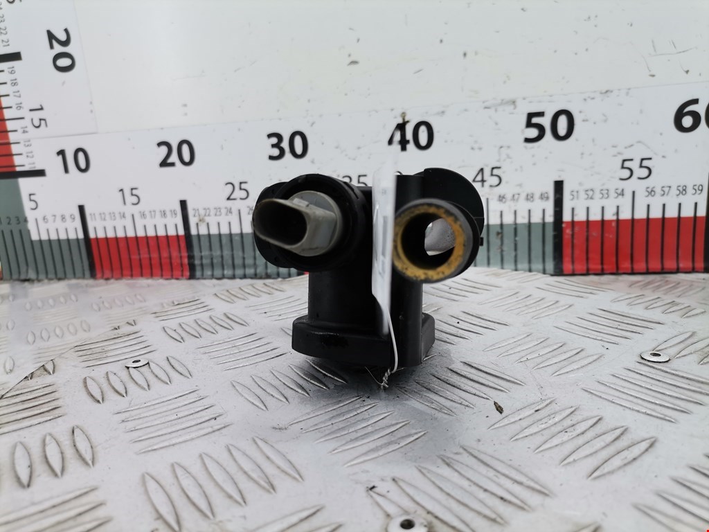 Тройник системы охлаждения VOLKSWAGEN Touran 2003-2010