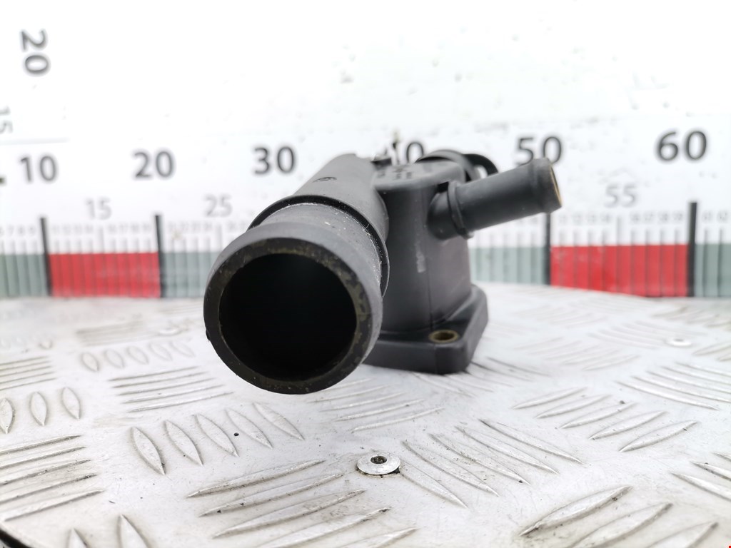 Тройник системы охлаждения VOLKSWAGEN Touran 2003-2010