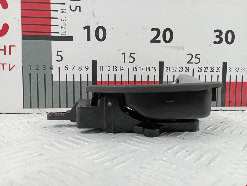 Ручка дверная задняя внутренняя левая HYUNDAI Santa Fe CM 2005-2012