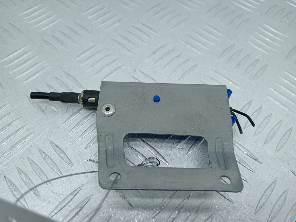 Усилитель антенны HYUNDAI Terracan 2001-2006