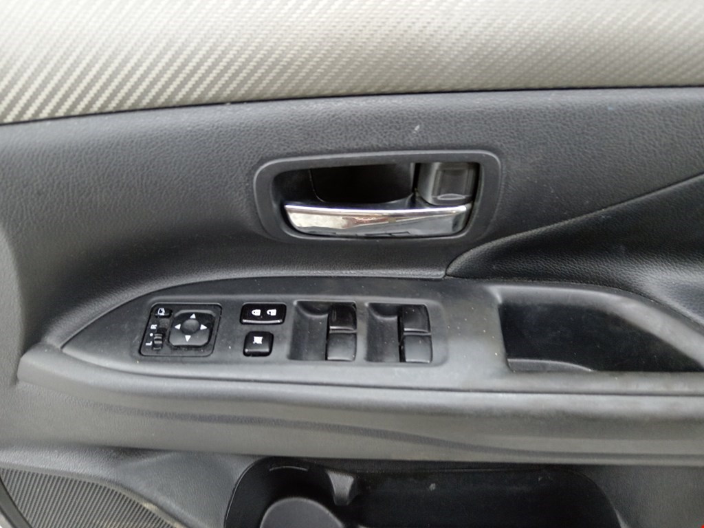 Дверь передняя правая MITSUBISHI Outlander GF0W 2012-н.в.
