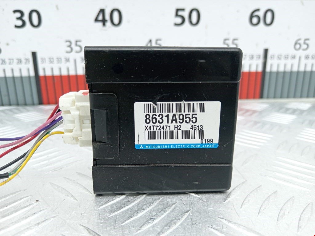 Блок управления раздаточной коробкой (полным приводом) Mitsubishi Outlander 3 (2012-2023)