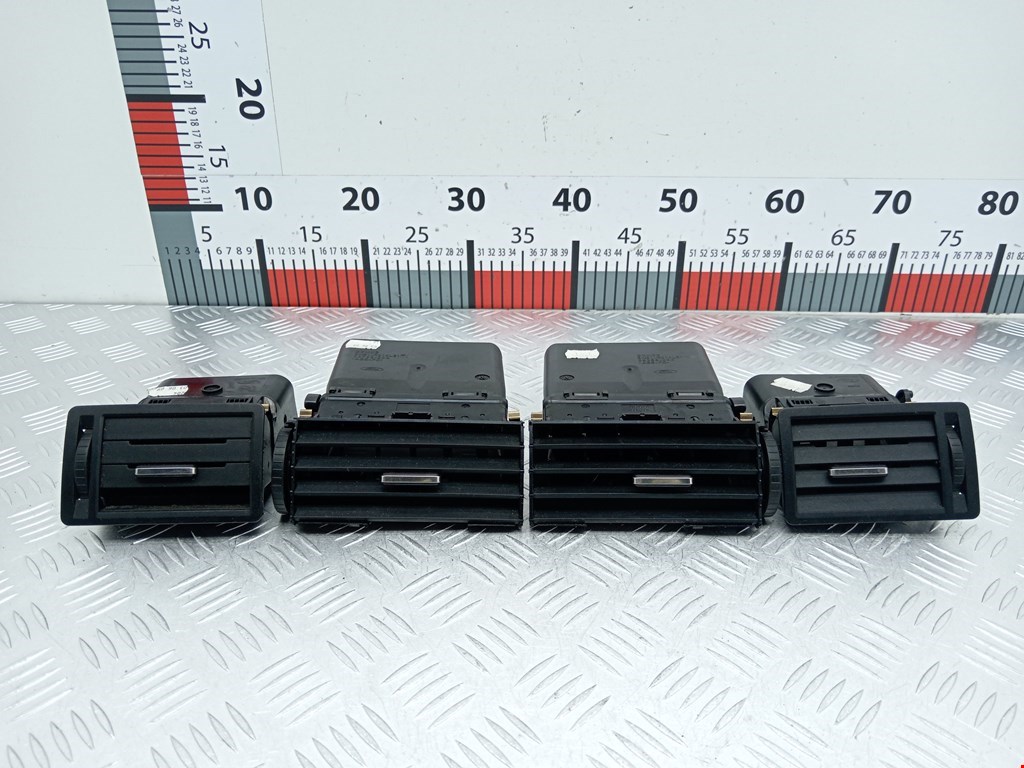 Дефлектор воздушный FORD Kuga 2008-2012