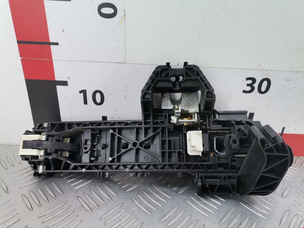 Ручка двери задней наружная левая MERCEDES-BENZ C-Class C-klasse W204 2007-2015