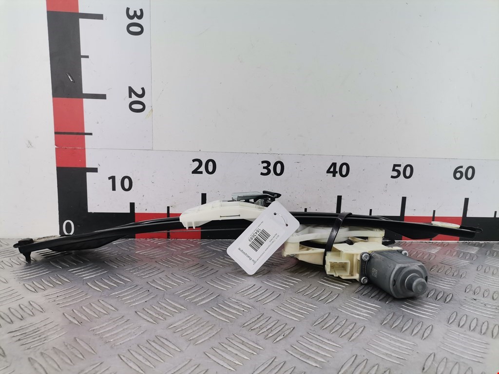 Стеклоподъемник задний левый MERCEDES-BENZ C-Class C-klasse W204 2007-2015