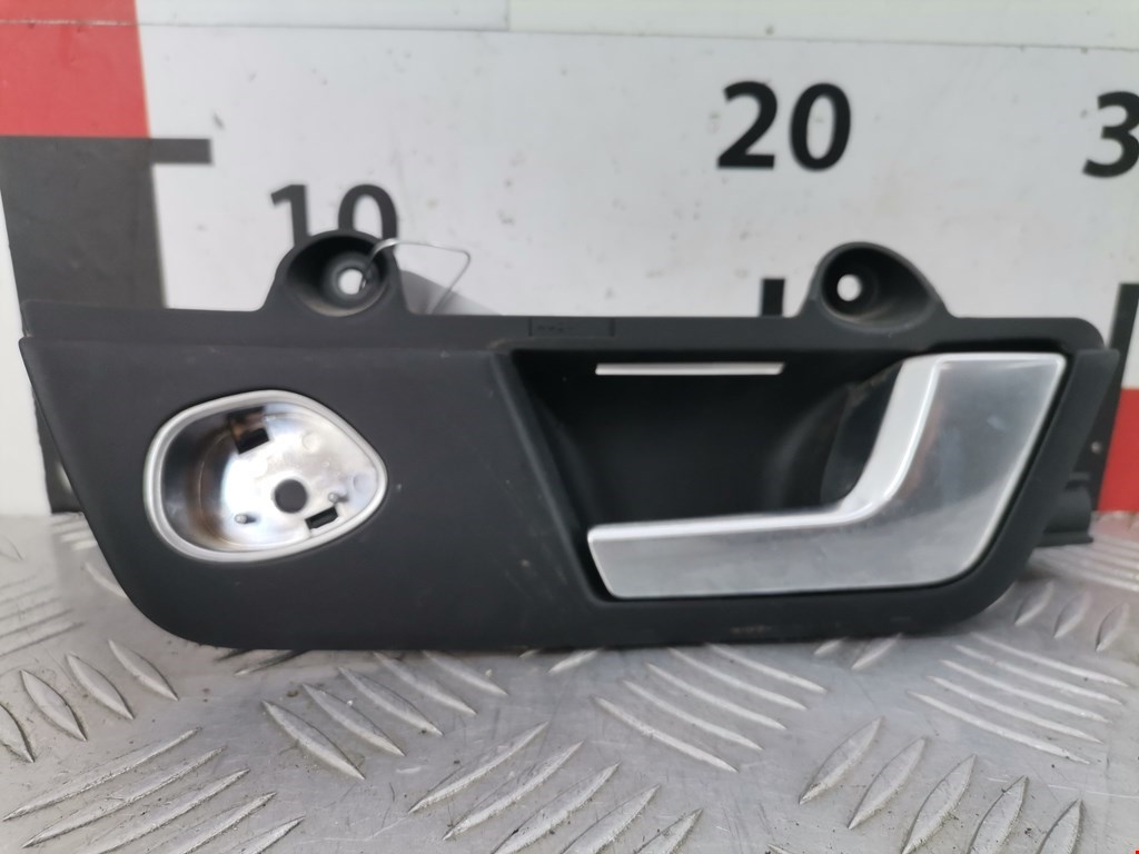 Ручка дверная передняя внутренняя правая AUDI A4 B6 2001-2005
