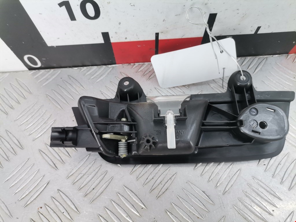 Ручка дверная передняя внутренняя правая AUDI A4 B6 2001-2005