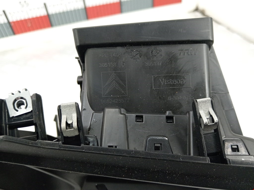 Дефлектор воздушный CITROEN C5 II 2007-2017