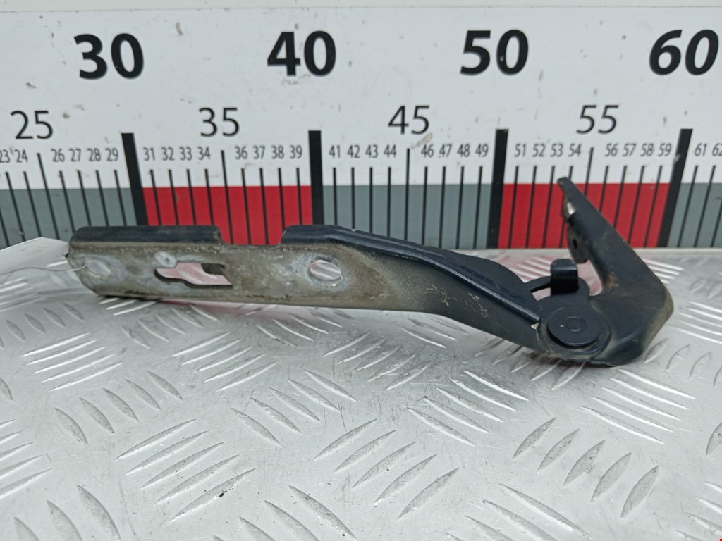 Петля капота левая/правая AUDI A4 B7 2004-2007