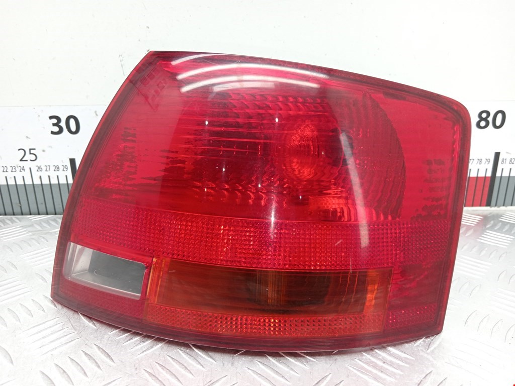 Фонарь задний правый AUDI A4 B7 2004-2007