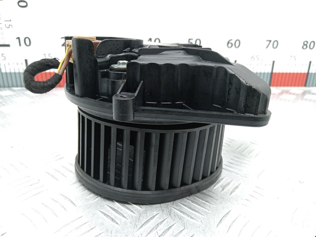 Моторчик (мотор) отопителя салона AUDI A4 B7 2004-2007