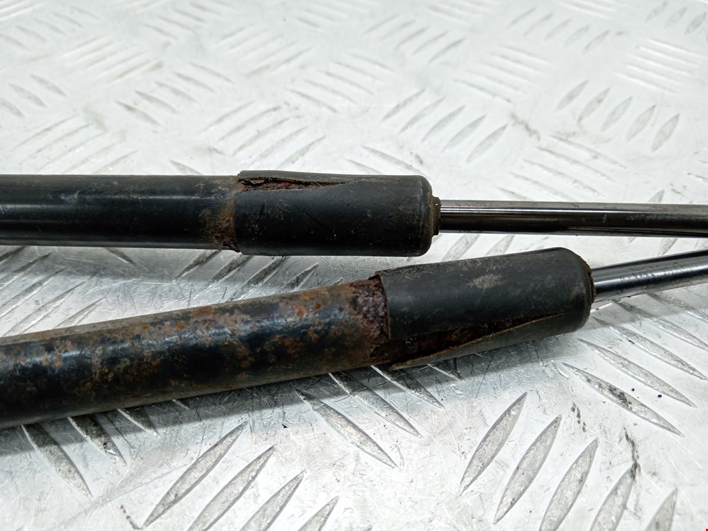 Амортизатор крышки (двери) багажника MERCEDES-BENZ CLC-Class CL203 2008-2011