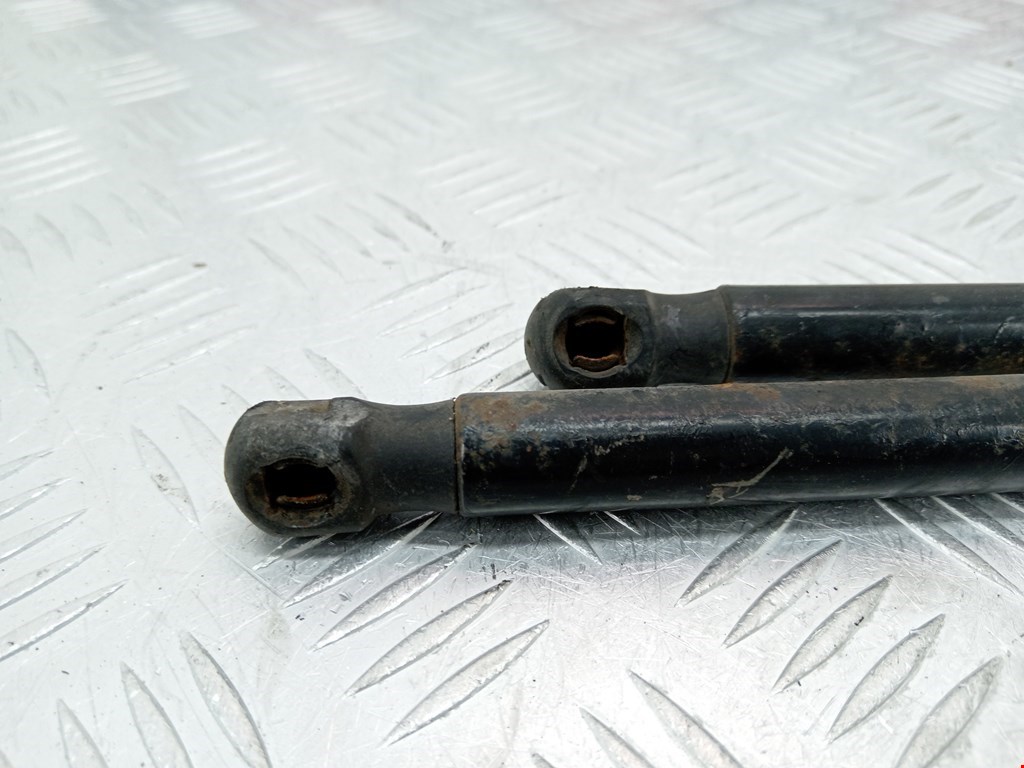 Амортизатор крышки (двери) багажника MERCEDES-BENZ CLC-Class CL203 2008-2011