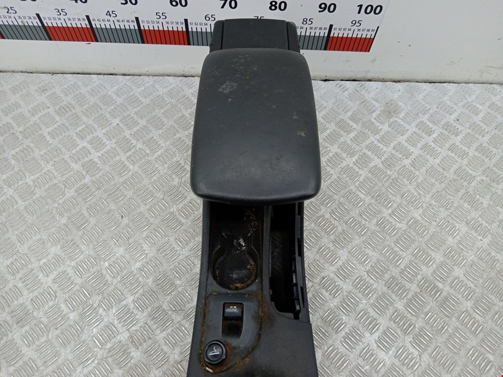 Подлокотник в салон PEUGEOT 308 2007-2015